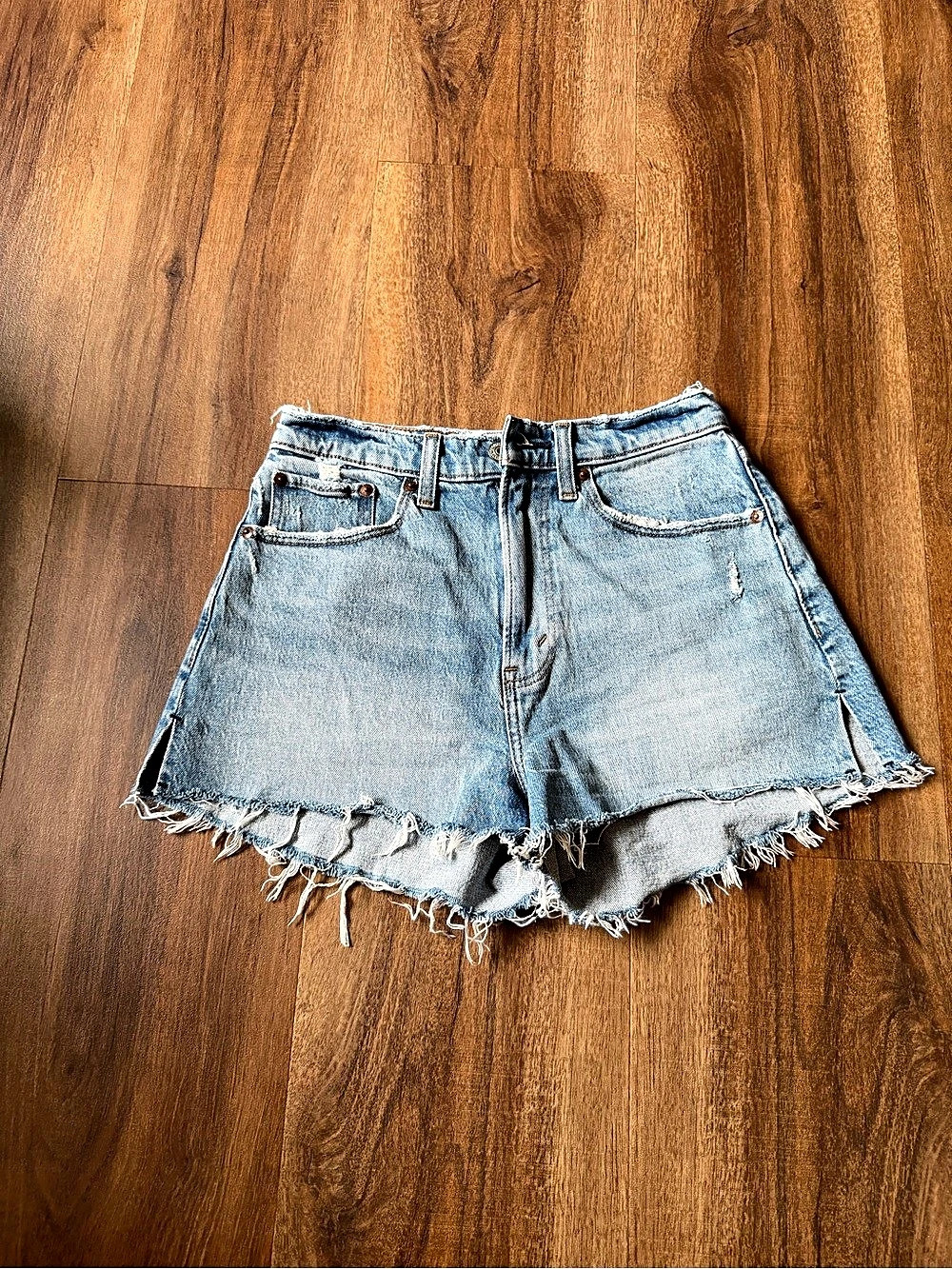 Abercrombie & Fitch Curve Love The Mom Short High Rise Blue Size 2/26